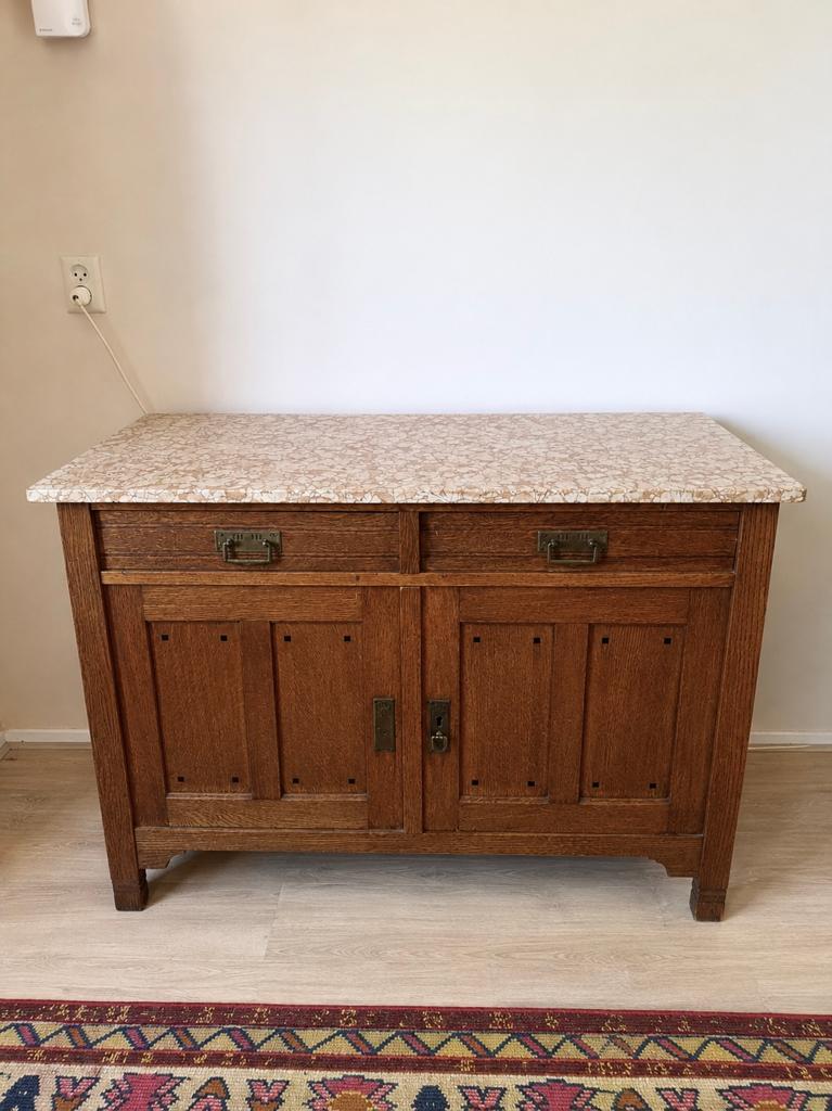 Franse Antieke kast met marmeren blad, Huis en Inrichting, Kasten | Dressoirs, Ophalen, Zo goed als nieuw, 25 tot 50 cm