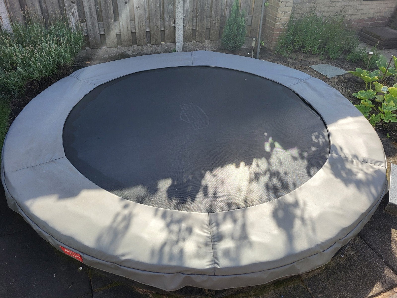 Berg Inground Trampoline - 270, Ophalen, Gebruikt