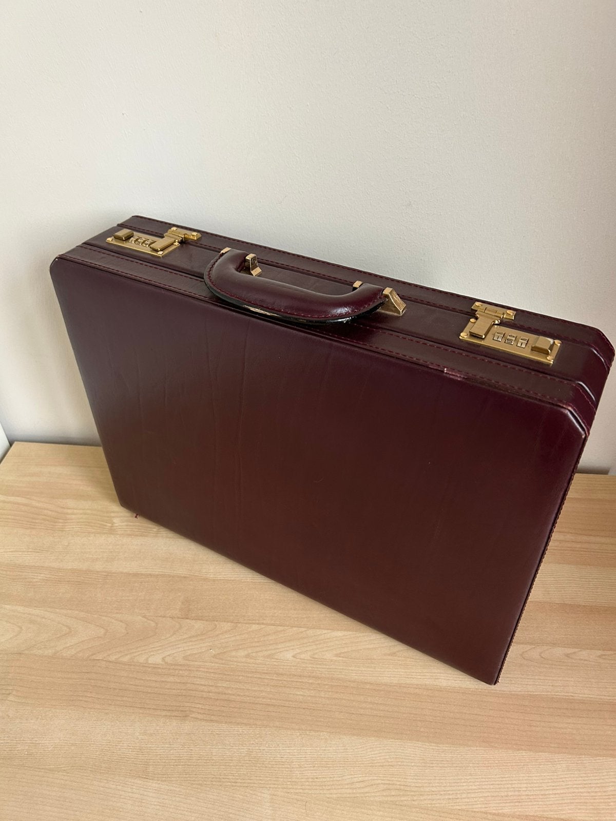 Attaché koffer, Ophalen, Overige materialen, Gebruikt, Slot