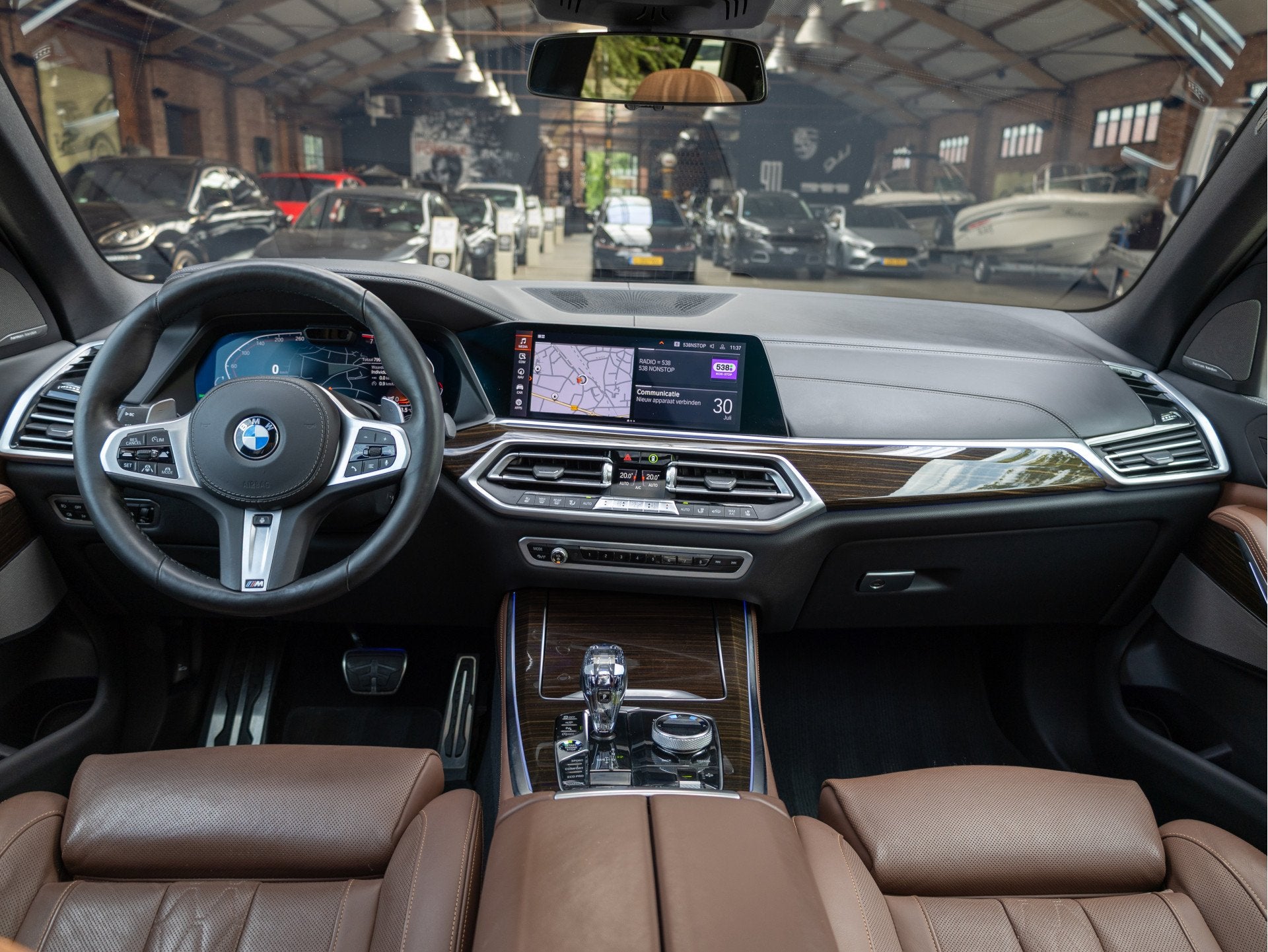 BMW X5 xDrive40i High Executive *4-wiel sturing | Skylounge, Gebruikt, Vierwielaandrijving, 2998 cc, SUV of Terreinwagen