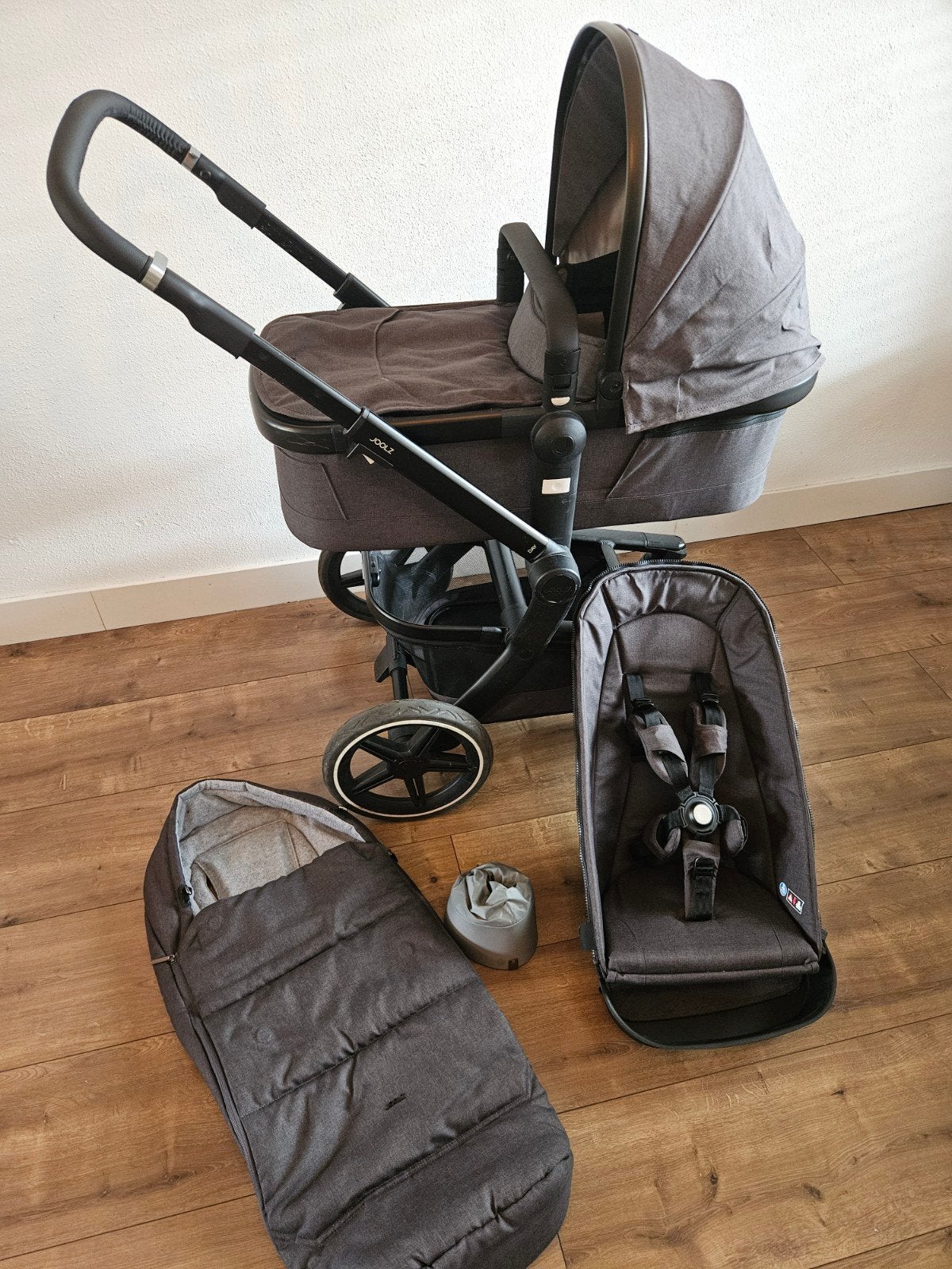 Joolz Day+ Awesome Anthracite Combiwagen + Accessoires, Zo goed als nieuw, Combiwagen, Met reiswieg, Ophalen