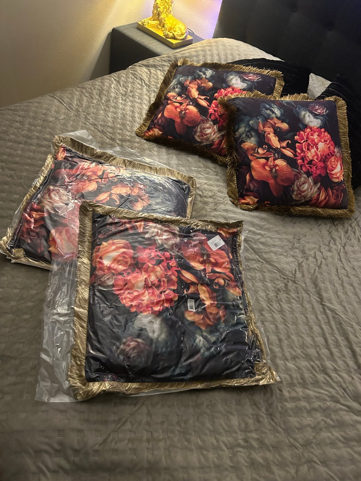 Nieuwe sierkussens  2st bloemenprint en gouden franjes, Meerkleurig, Met print, Vierkant, Nieuw