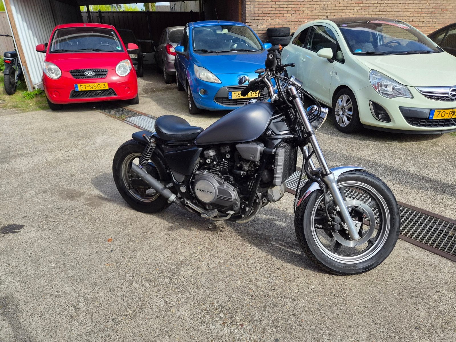 Honda VF700 Magna Chopper - Unieke Custom Bobber, Ophalen