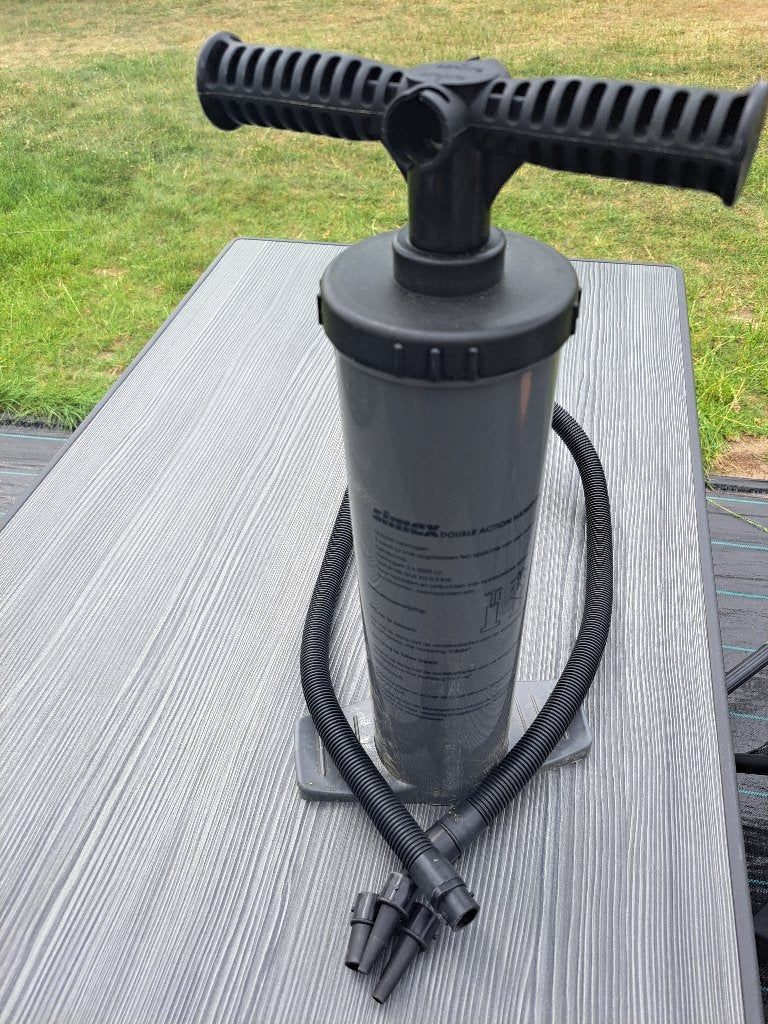 Camping pomp, Ophalen of Verzenden, Zo goed als nieuw
