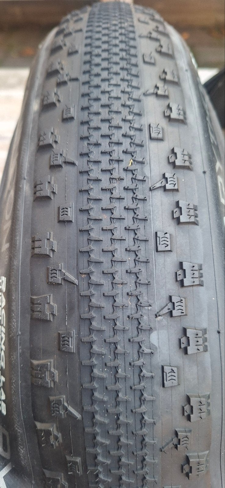 Hutchinson Phyton race 29x2.40, Ophalen of Verzenden, Zo goed als nieuw, Hutchinson, Band