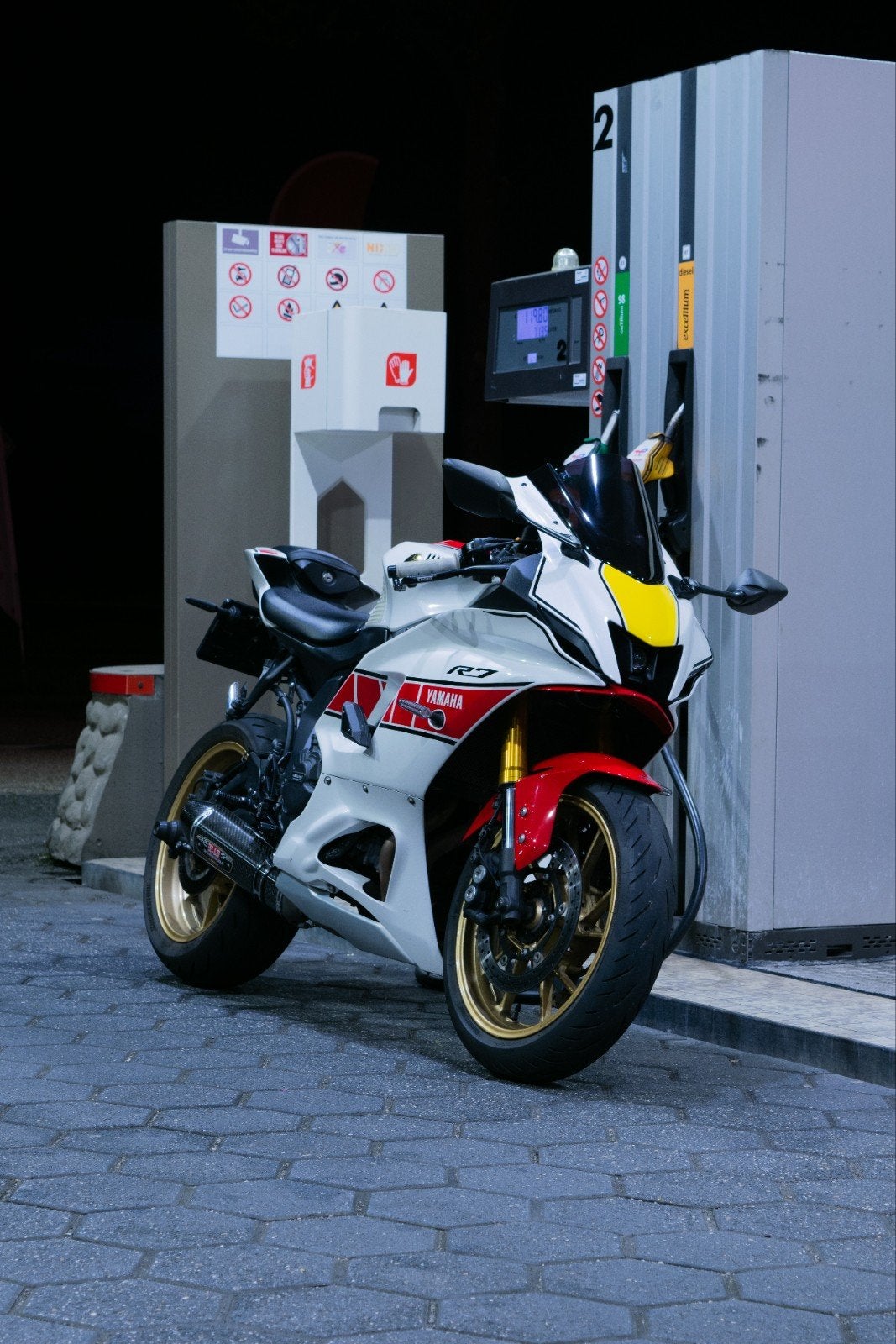 Yamaha R7 Anniversary Edition, 2 cilinders, Occasion, Motorrijbewijs A, Sportuitlaat