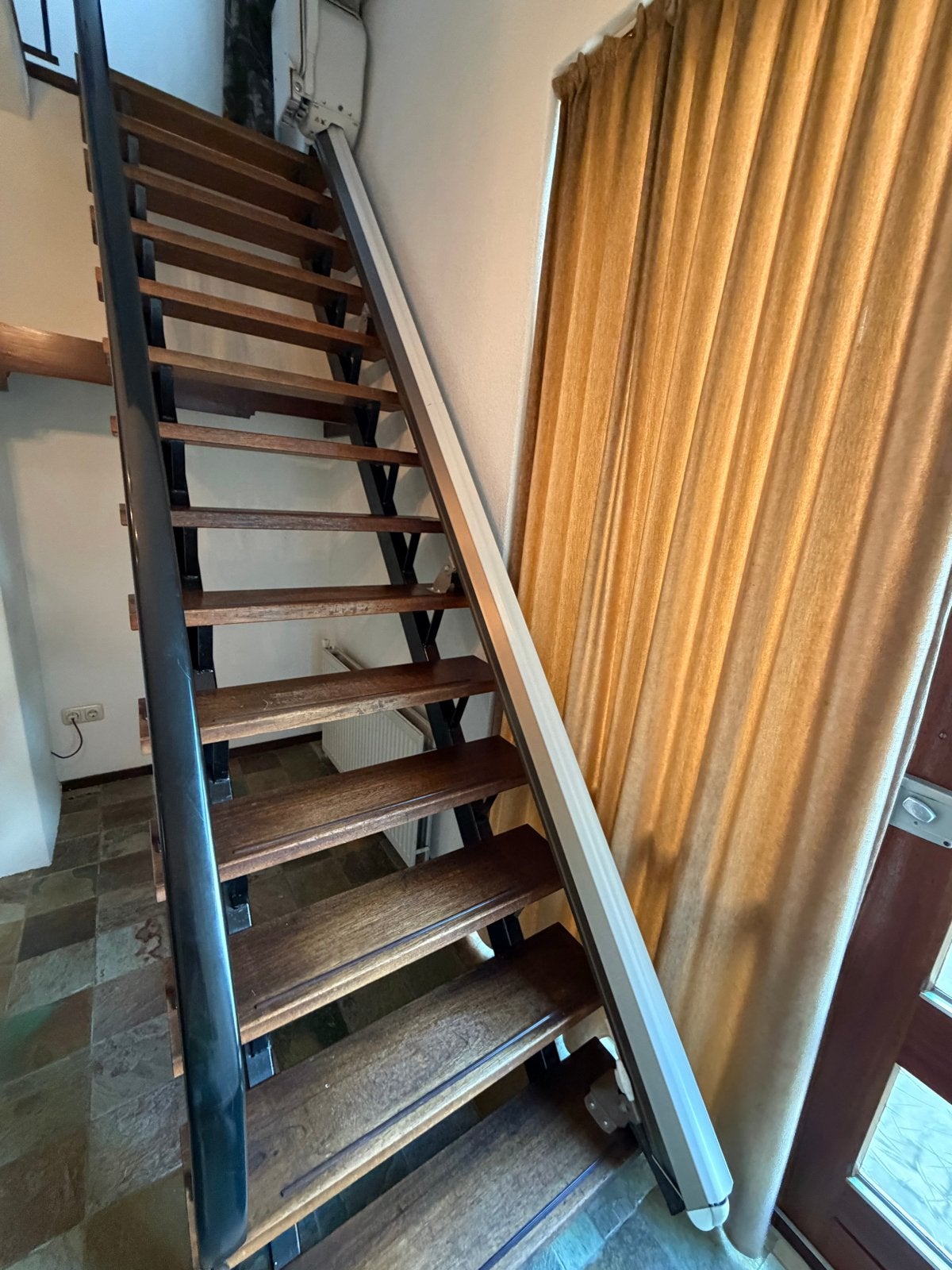 Stannah traplift voor rechte trap, nette staat, Diversen, Trapliften, Ophalen, Gebruikt