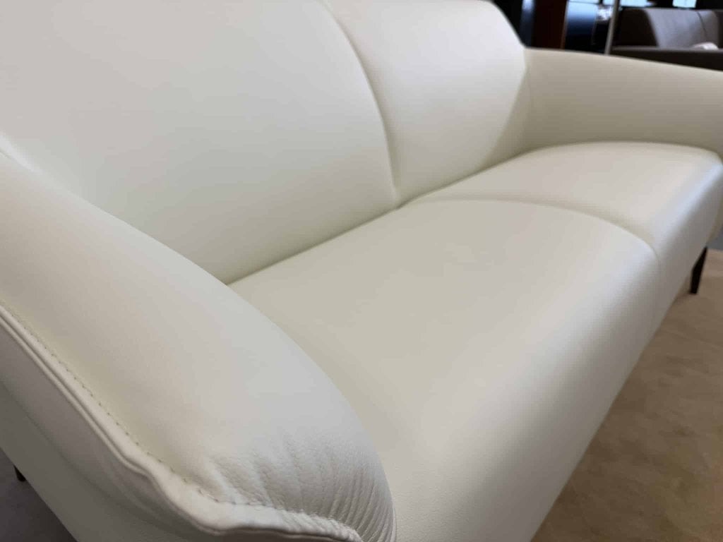 Nieuw Leolux Mayon bank 2,5 zits wit leer Design 172, Leolux, Info@leolux.nl, 150 tot 200 cm, Ophalen of Verzenden