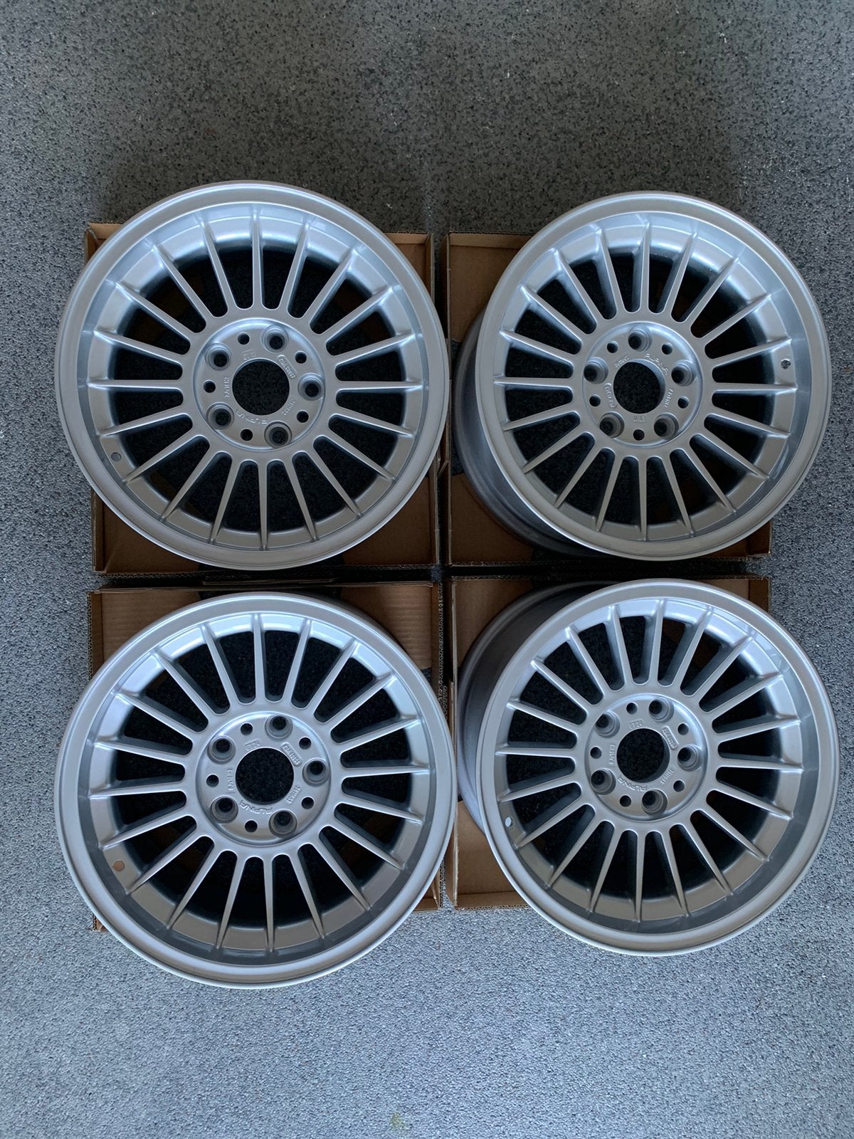 ORIGINELE BMW Alpina 16 inch breedset velgen 7j + 8j, Auto-onderdelen, Ophalen, Velg(en), 16 inch, Personenwagen