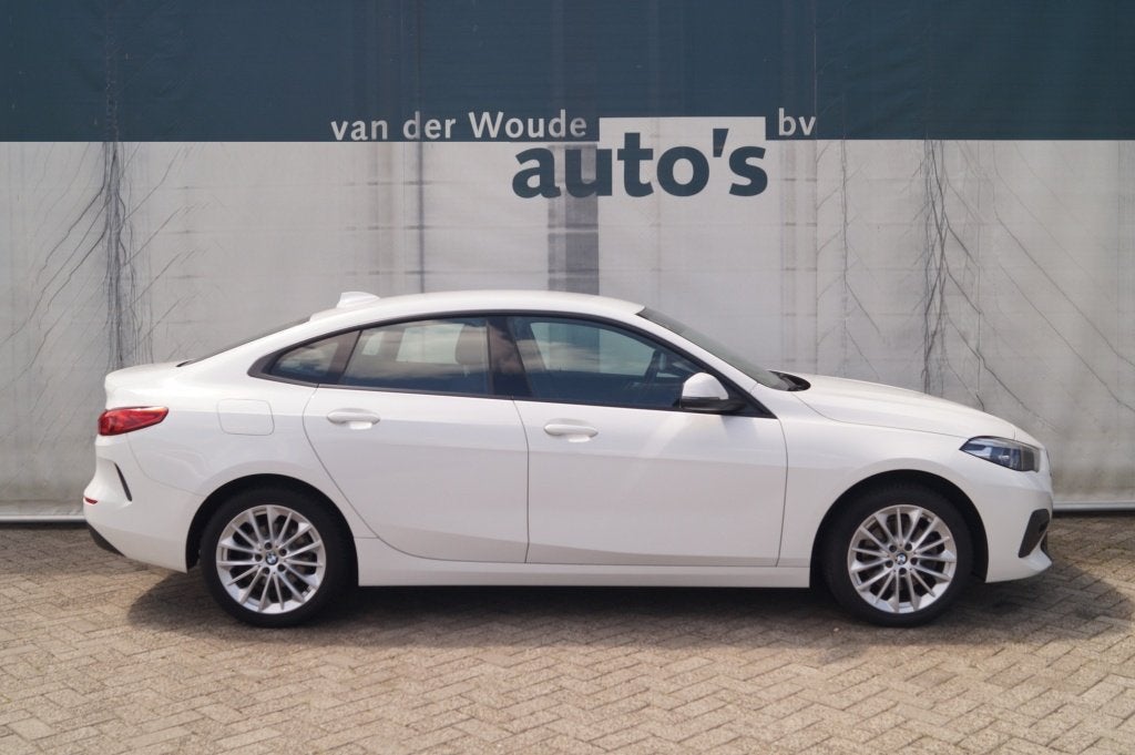 BMW 2 Serie Gran Coupé 218i 136pk Automaat Business Edition, Automaat, Dealer onderhouden, Gebruikt, 1350 kg
