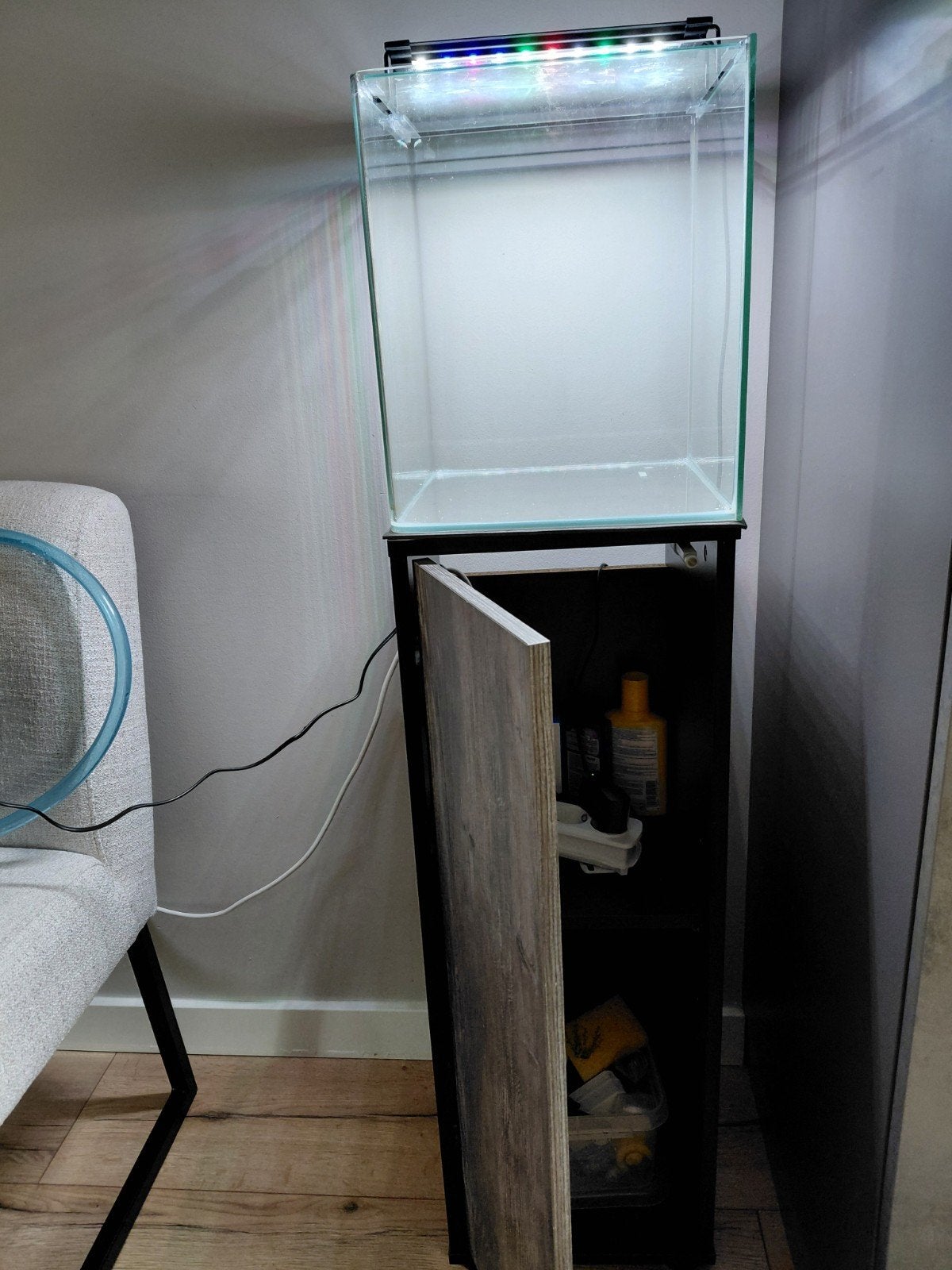 cube met kast, Ophalen, Zo goed als nieuw, Leeg aquarium