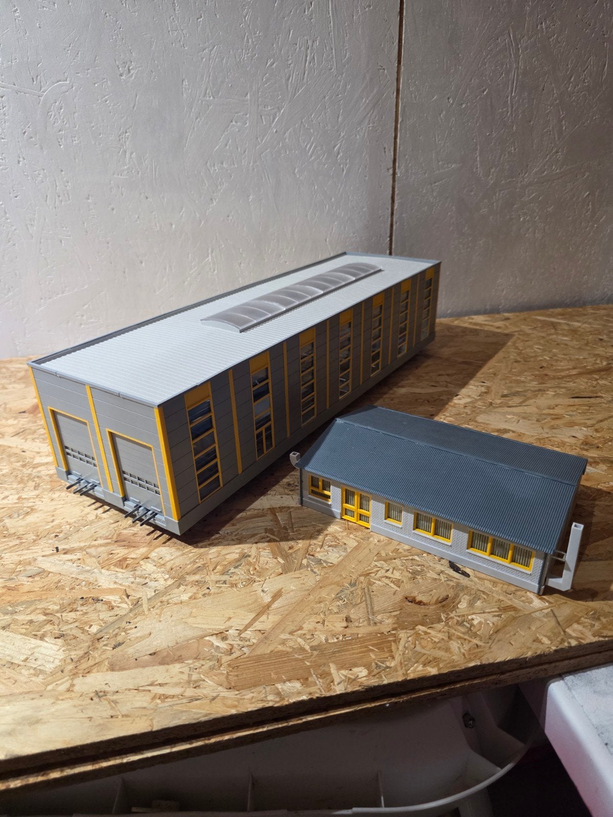 Grote Locloods Werkplaats met Kantoor en Werkgebouw, Hobby en Vrije tijd, Modeltreinen | H0, Ophalen of Verzenden, Gelijkstroom of Wisselstroom