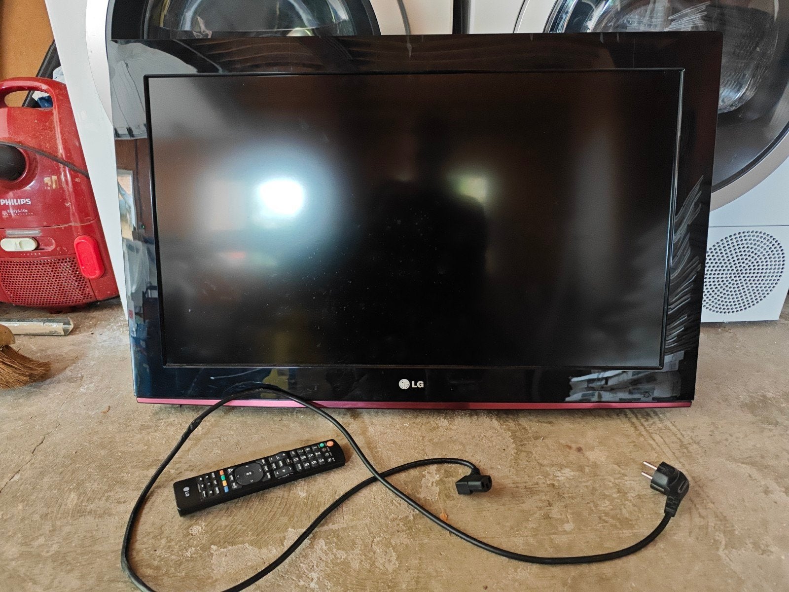 LG TV 32 inch, Ophalen, Gebruikt, Lg, Minder dan 40 cm
