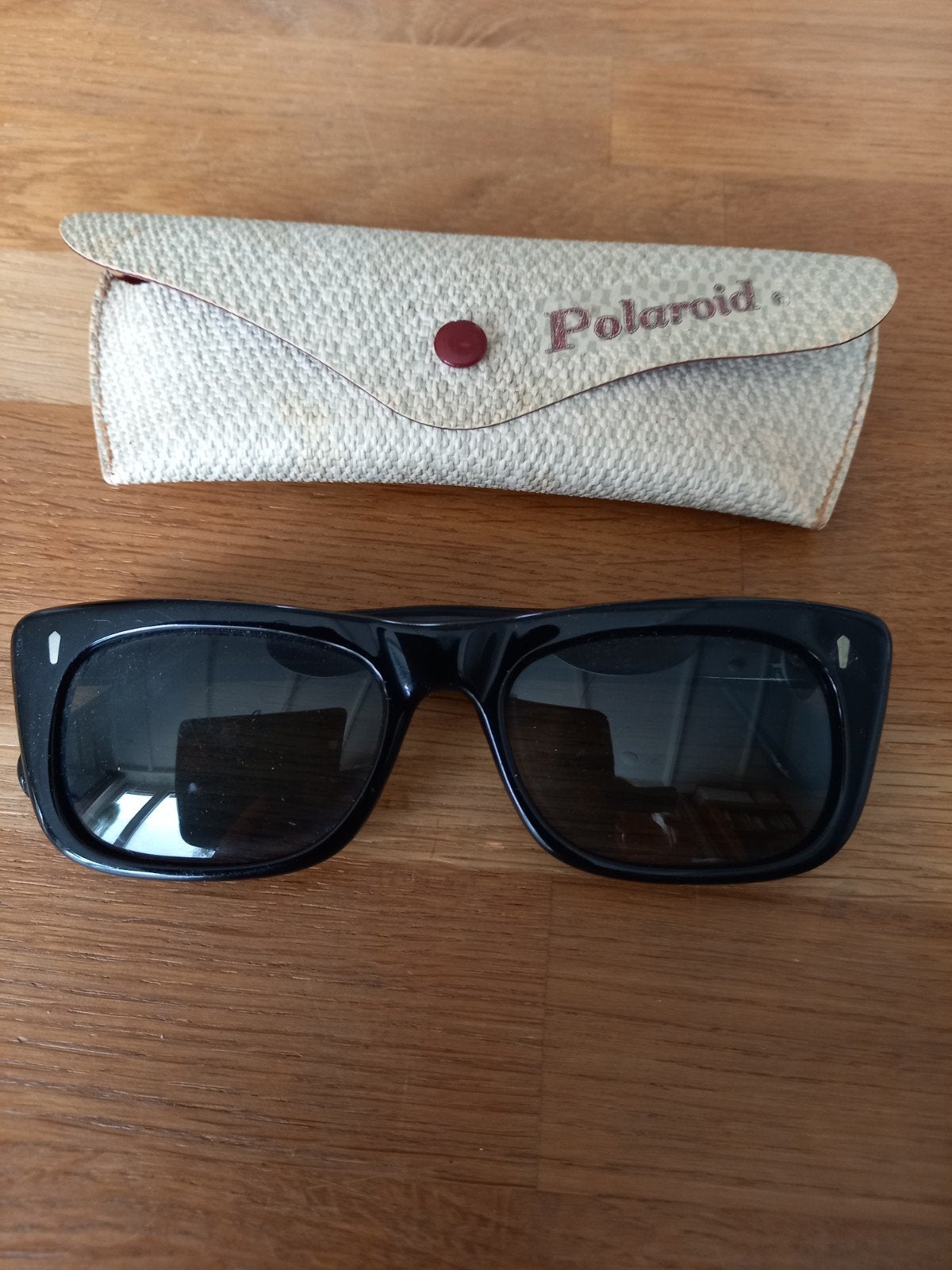 Polaroid zonnebril vintage, Sieraden, Tassen en Uiterlijk, Overige merken, Gebruikt, Zonnebril, Zwart