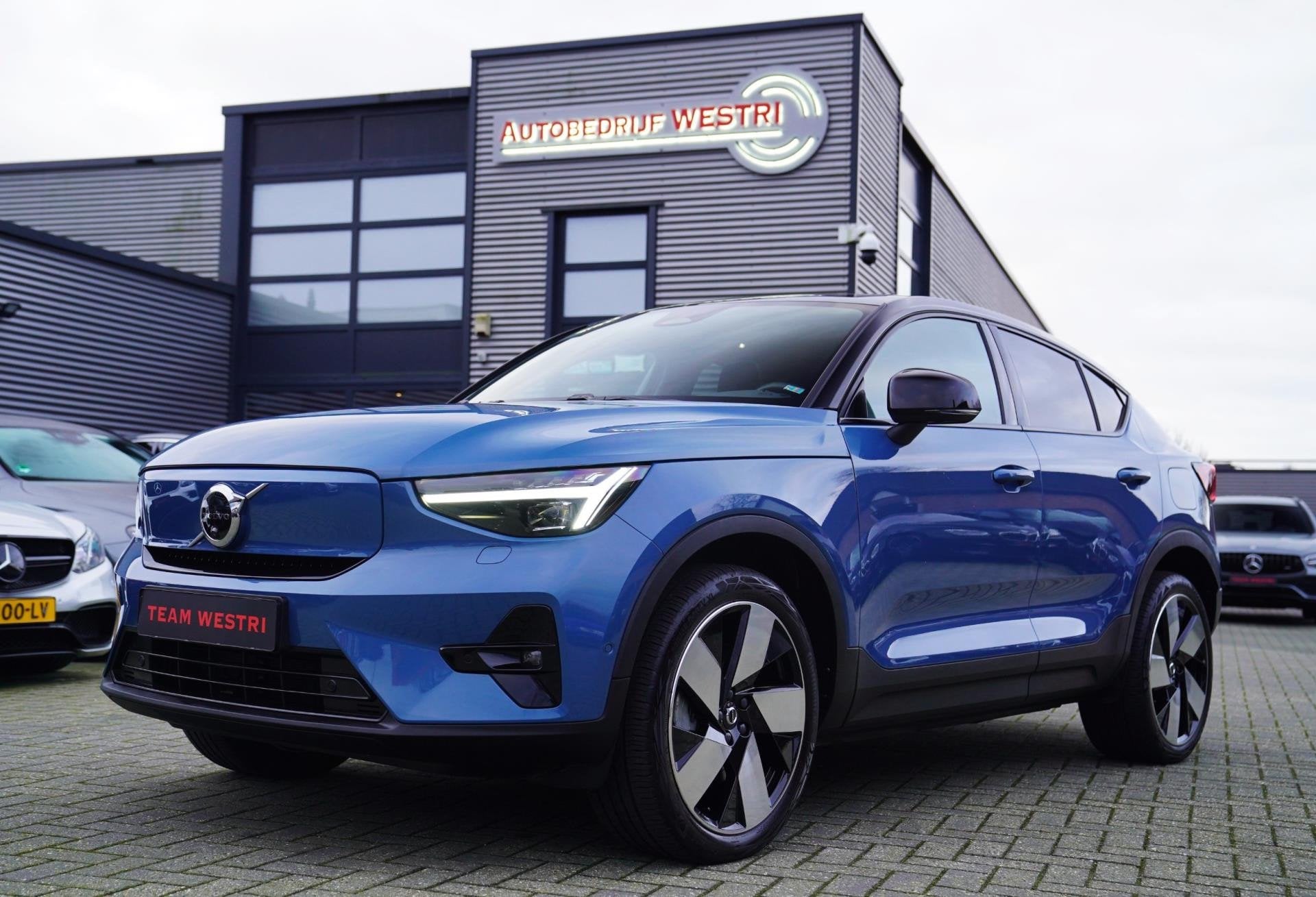 Volvo C40 Recharge Twin Intro Edition 78 kWh | Harman/Kardon, Dealer onderhouden, Blauw, 408 pk, SUV of Terreinwagen