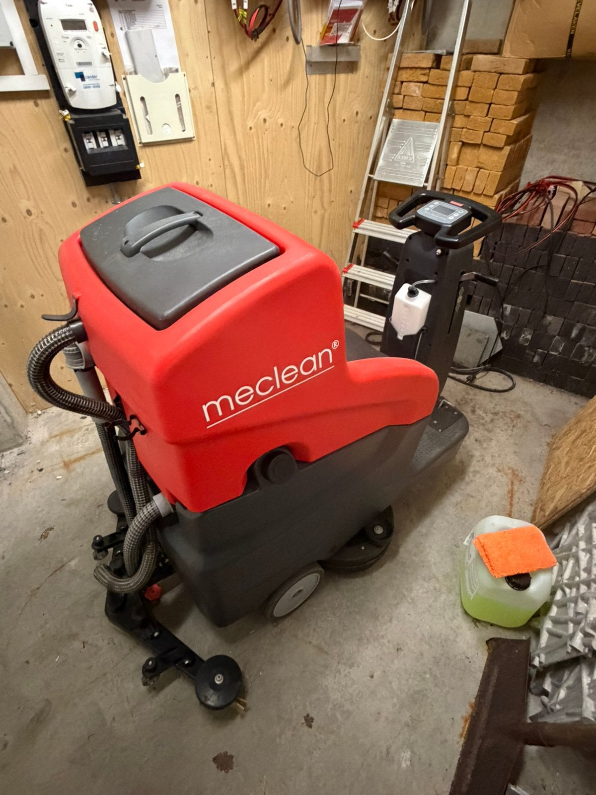 Meclean zit schrobzuigmachine te koop, Ophalen, Zo goed als nieuw