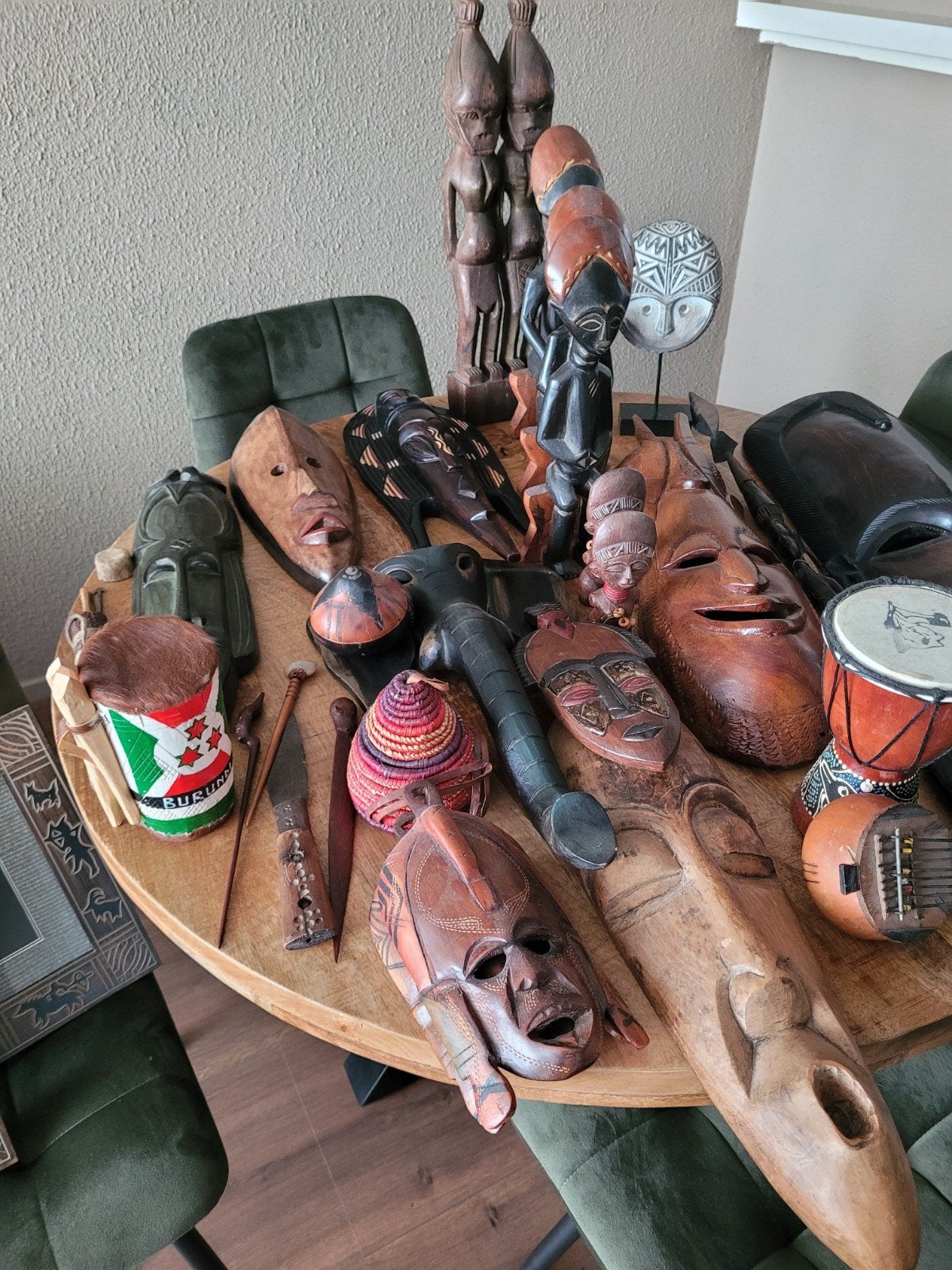 Diverse collectie Afrikaanse kunst en maskers, Antiek en Kunst, Kunst | Niet-Westerse kunst, Masker, Afrika, Hout, Bruin, Gesneden
