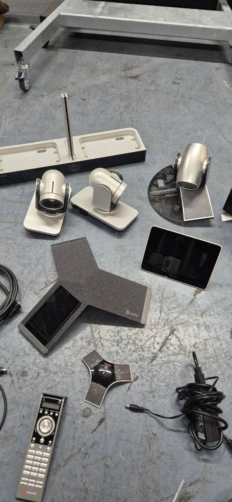 Polycom videoconference HDX7000- set, Gebruikt, Ophalen of Verzenden, Info@recycleforlife.nl, Van Hennaertweg 6, 2952 CA, Alblasserdam