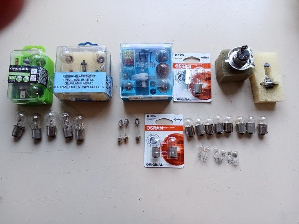 € 12,50 - LAMPENSETS H4 & H7 Compleet + assorti, Ophalen of Verzenden, Nieuw