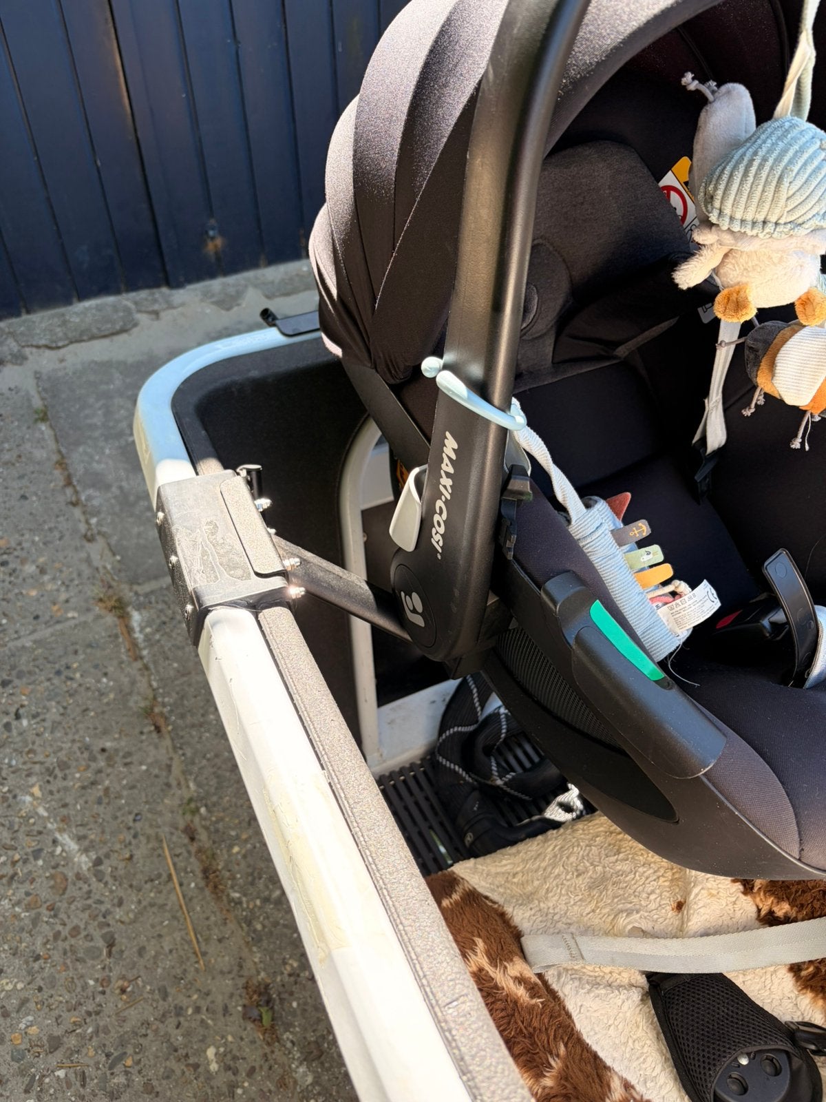 Maxi cosi adapter voor bakfiets, Fietsen en Brommers, Fietsen | Bakfietsen, Overige merken, Verzenden, Elektrisch, Schijfrem