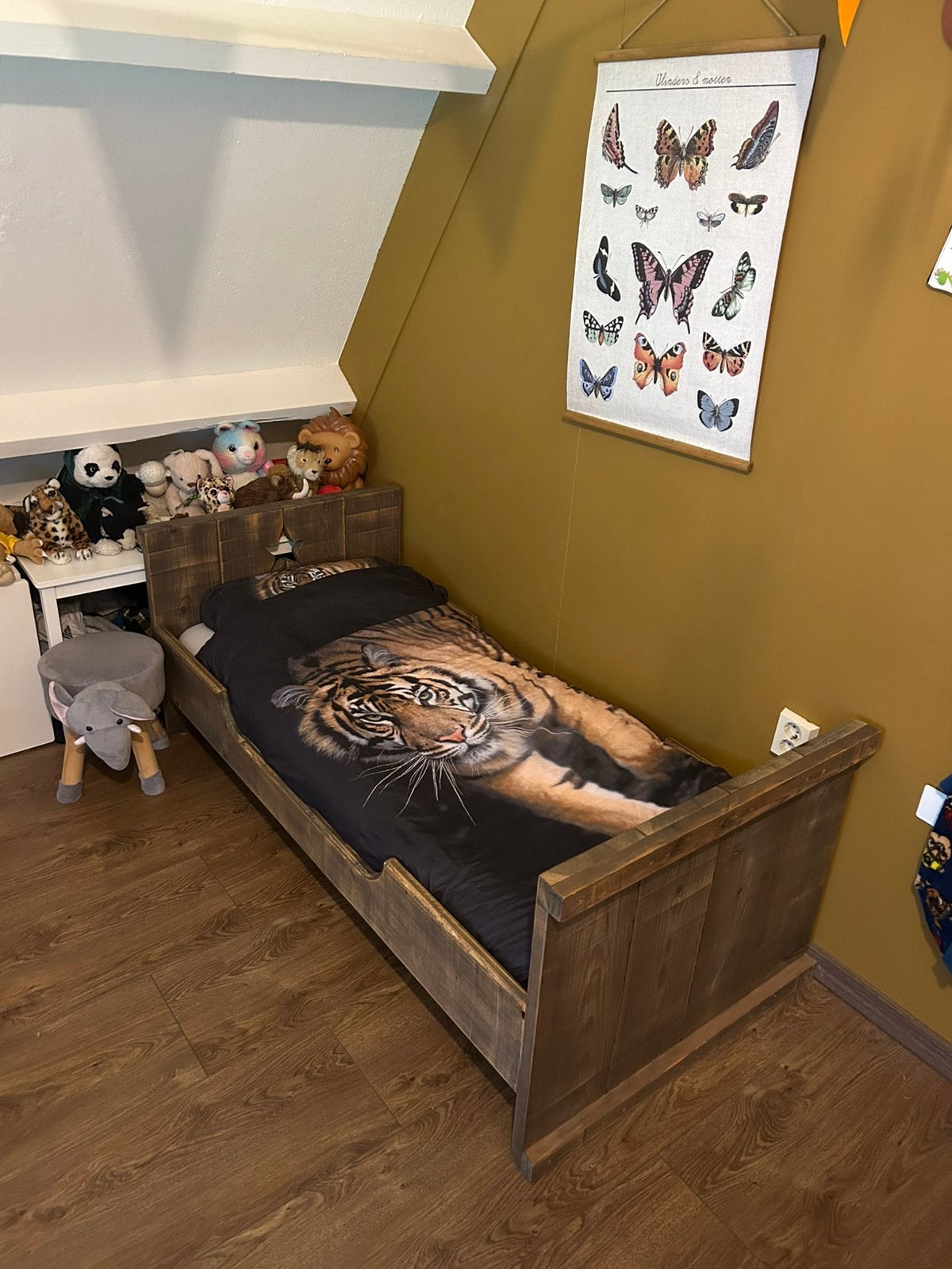 Stoer steigerhouten peuterbed (70x150 cm) + opt. beddengoed, Ophalen, 70 tot 85 cm, 140 tot 160 cm, Zo goed als nieuw