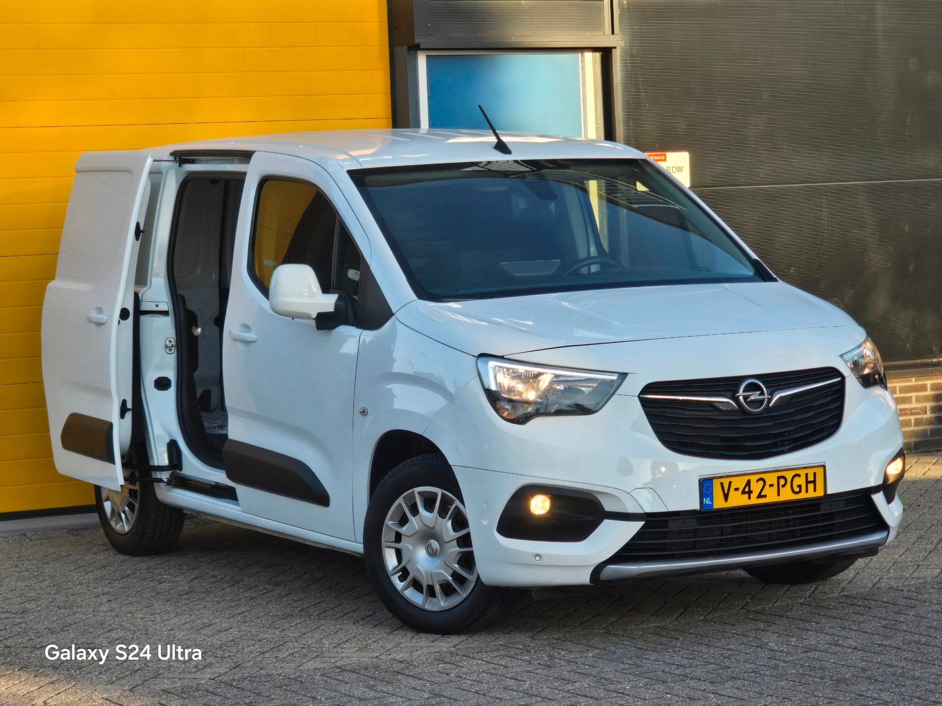 Opel COMBO 1.5D L1H1 Edition / AUT / Schuifdeur / Camera / F, Auto's, Gebruikt, Euro 6, 4 cilinders, Wit