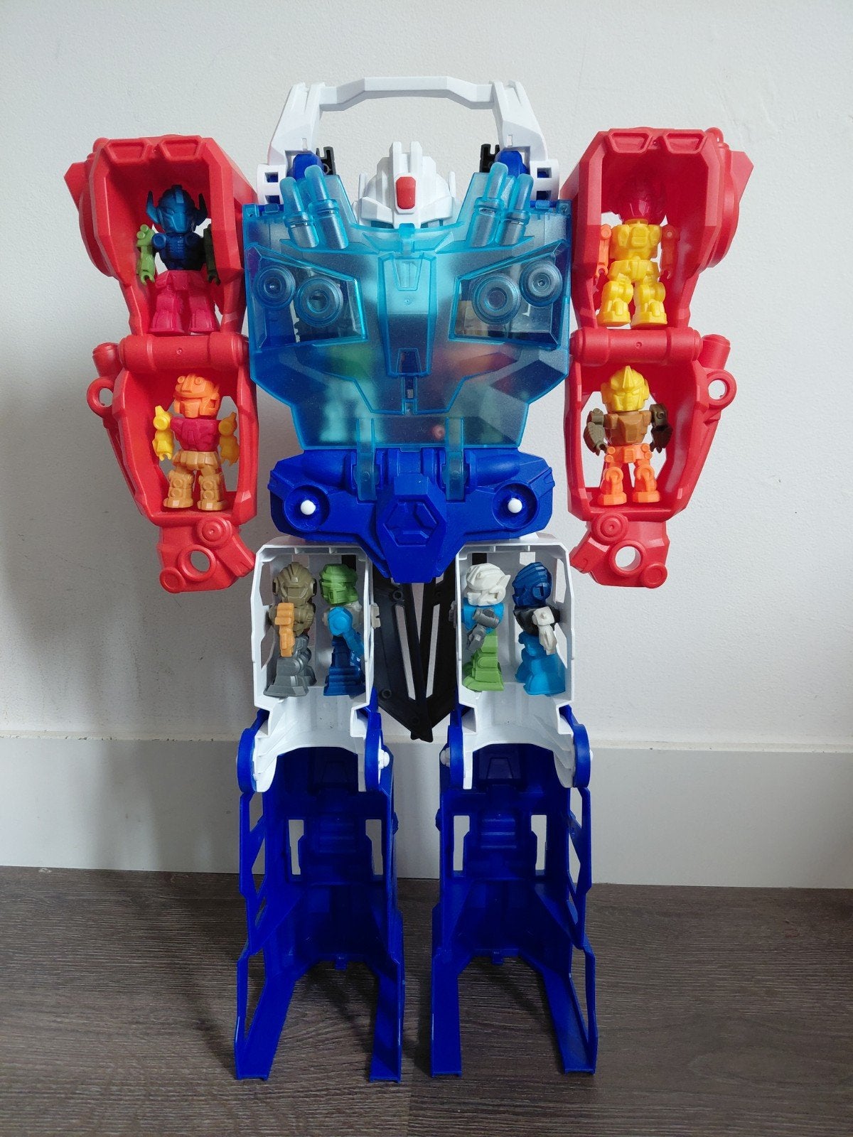 Plastic robot met kleine robot poppetjes, Ophalen, Zo goed als nieuw