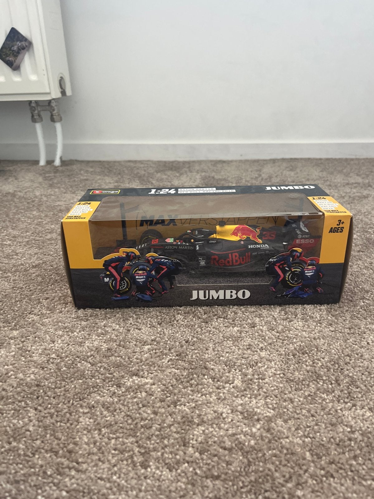 Bburago Aston Martin Red Bull Racing RB16 Max Verstappen 1:2, Hobby en Vrije tijd, Modelauto's | 1:24, Ophalen of Verzenden, Zo goed als nieuw