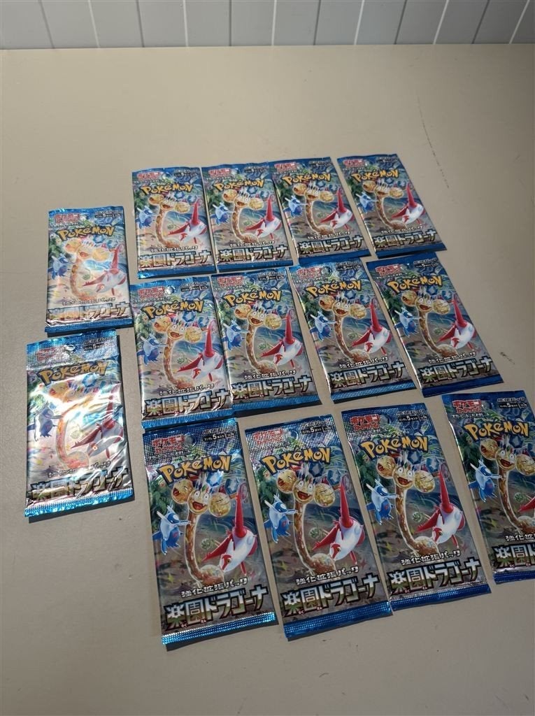 Pokemon - 15 Packs Paradise Dragon Booster Sv7a Japanese, Hobby en Vrije tijd, Verzamelkaartspellen | Pokémon, Ophalen of Verzenden