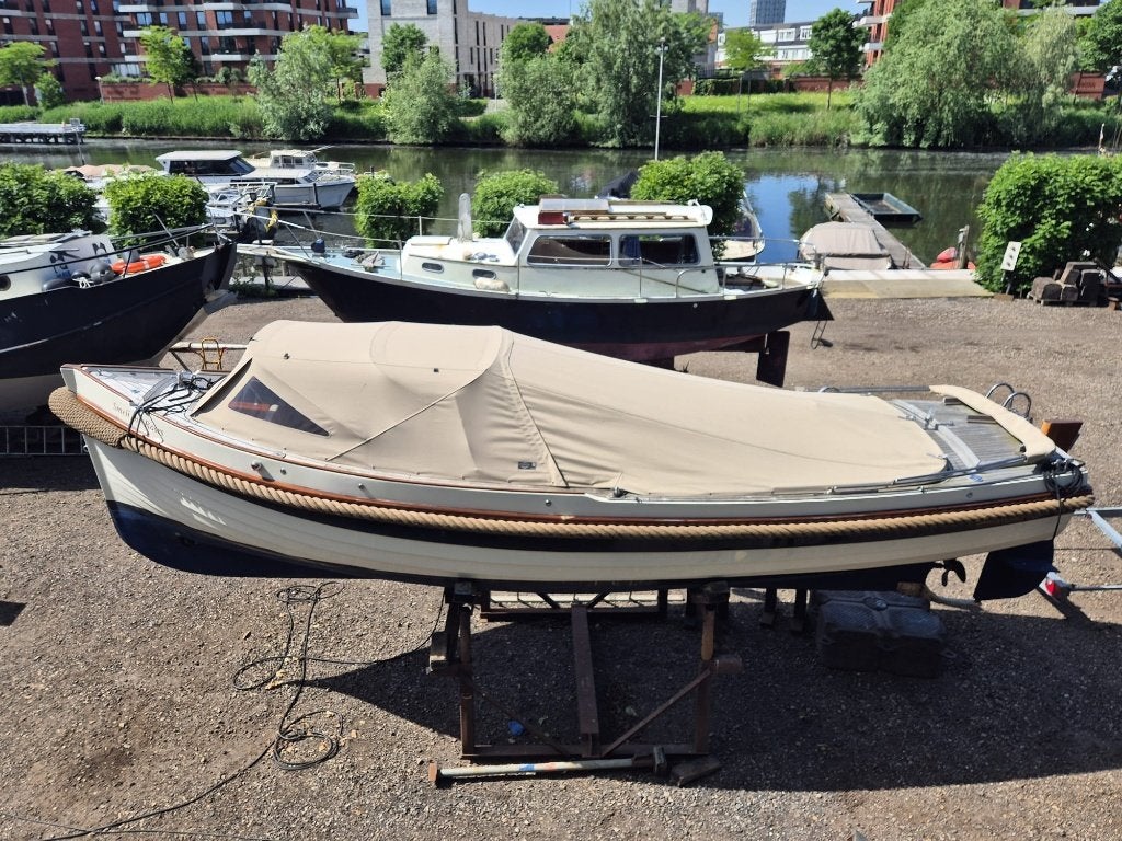 Interboat 25 Semicabin, zeer nette sloep inclusief trailer, Watersport en Boten, Sloepen, Ophalen, Binnenboordmotor, Interboat