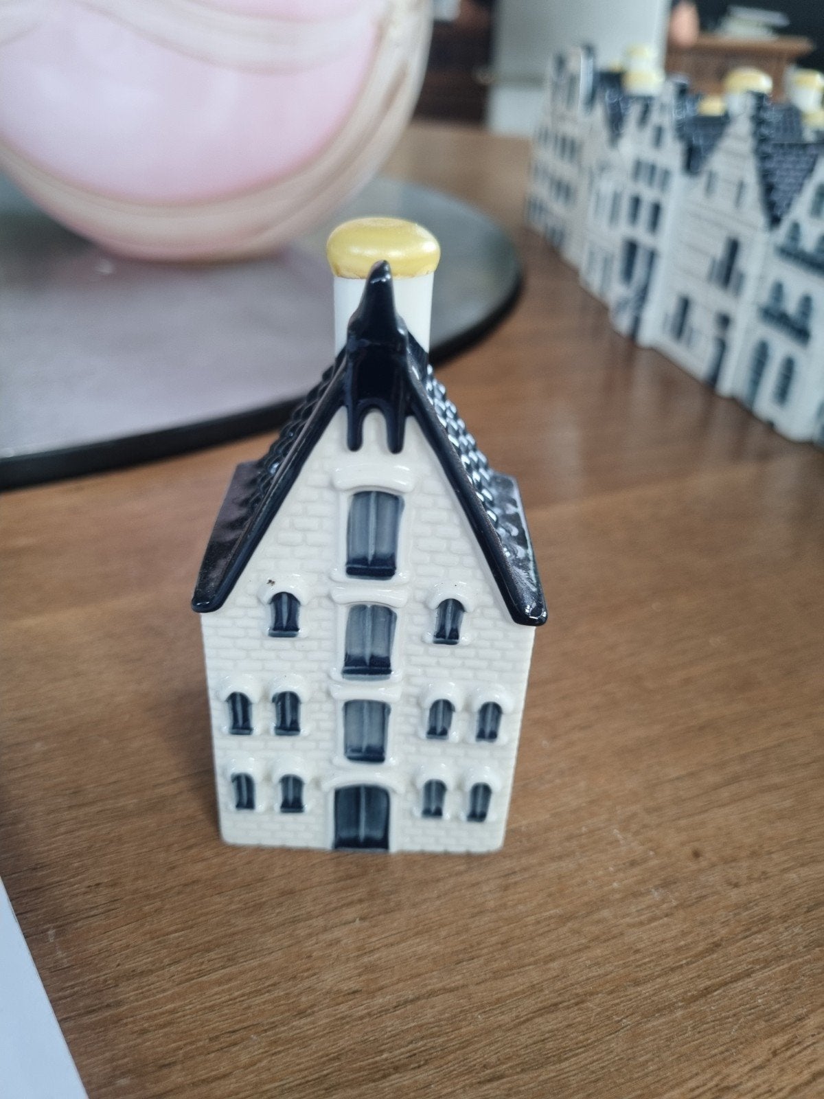 KLM huisje nummer 70 - Gevuld en in perfecte staat, Ophalen of Verzenden, Zo goed als nieuw, 61 t/m 80, Gevuld