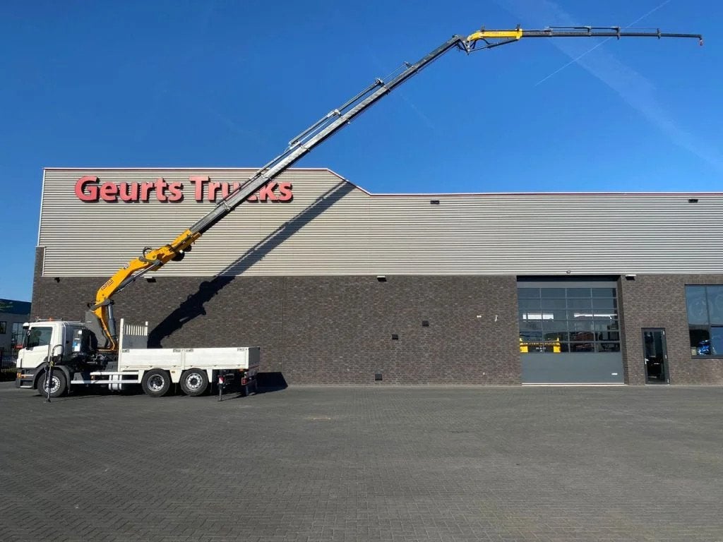 Scania P250 6X2 + COPMA 510.7 + JIB J4 KRAAN/KRAN/CRANE/MONT, Scania, Wit, Bedrijf, 2 stoelen