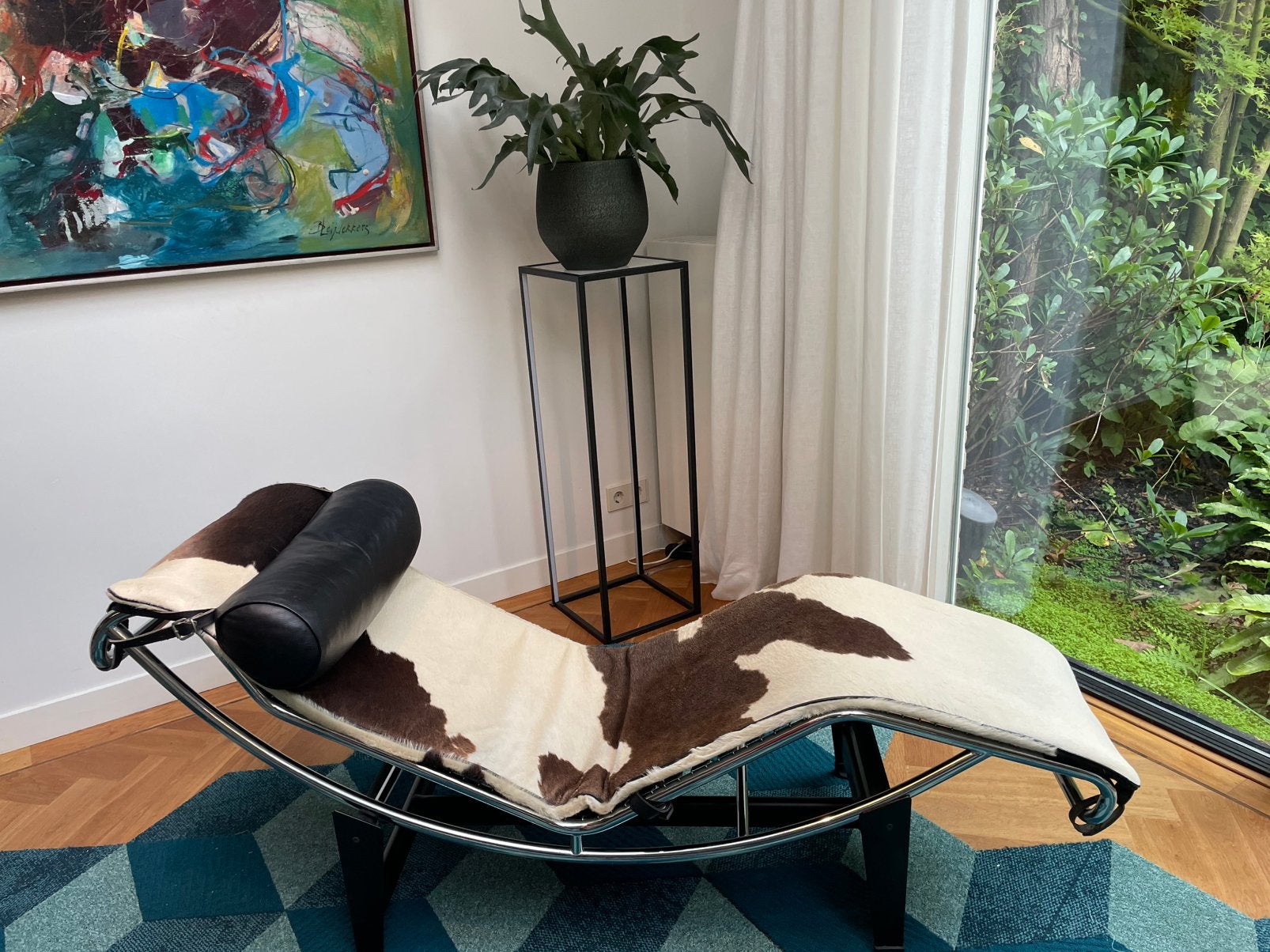 LC4 chaise longue replica - koeienhuid - uitstekende  staat, Ophalen, Eenpersoons, Leer, Zo goed als nieuw