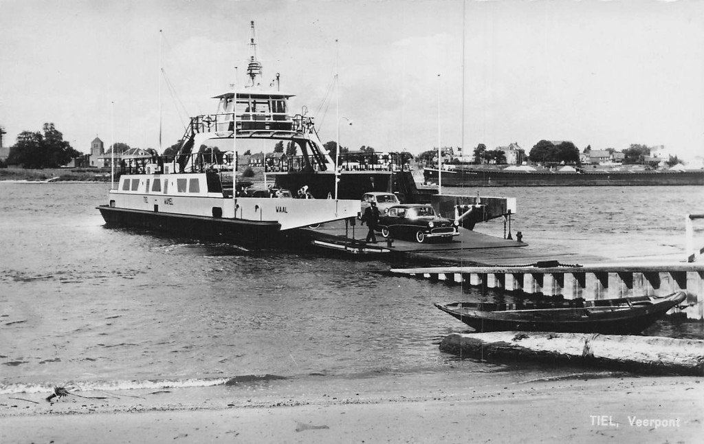 Tiel - Groot veerpont en 3 pramen, Ophalen of Verzenden, 1960 tot 1980, Ongelopen, Gelderland
