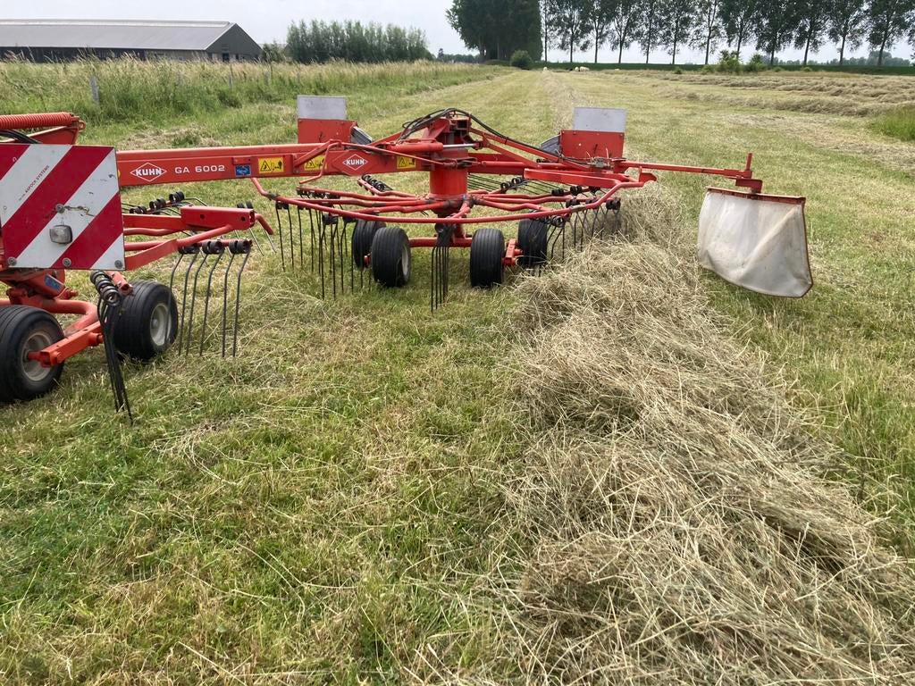 Hark Kuhn GA 6002 dubbele hark, Ophalen, Weidebouw