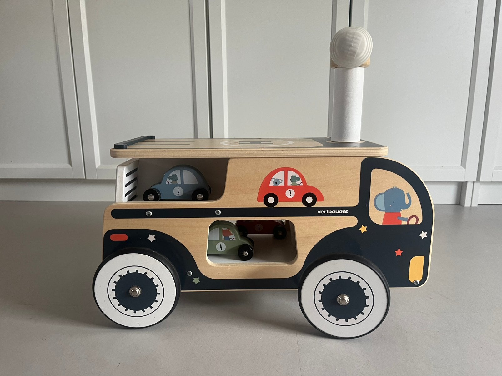 Houten loopauto en parkeergarage, Ophalen of Verzenden, Gebruikt, Loopvoertuig
