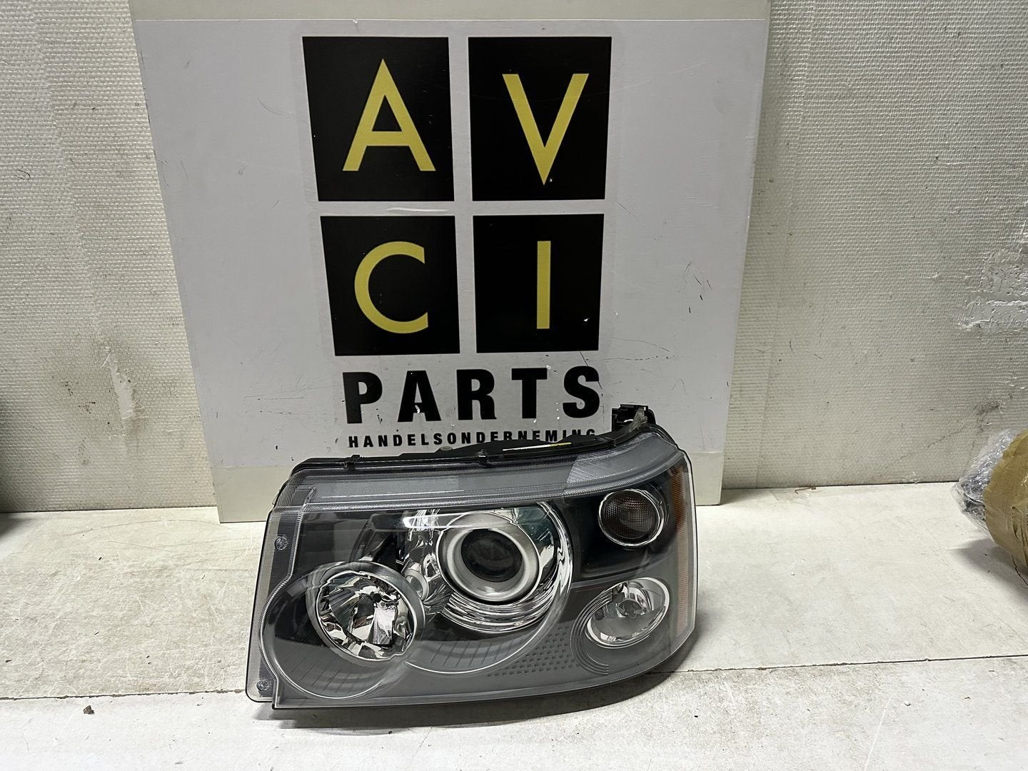 Koplamp Range Rover Sport L320 Xenon Ybc501733LZN COMPLEET, -, -, Ophalen of Verzenden, -