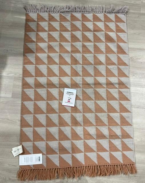 Liewood Berlin Vloerkleed Triangle Tuscany Rose Mix 90x130cm, Kinderen en Baby's, Kinderkamer | Inrichting en Decoratie, Zo goed als nieuw