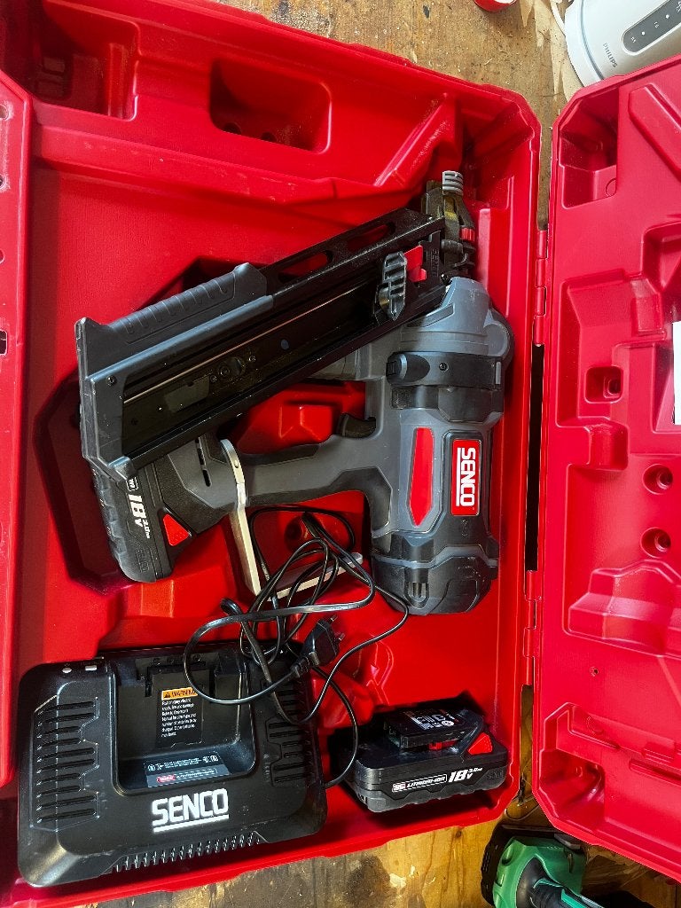 Constructie tacker, Ophalen, Zo goed als nieuw