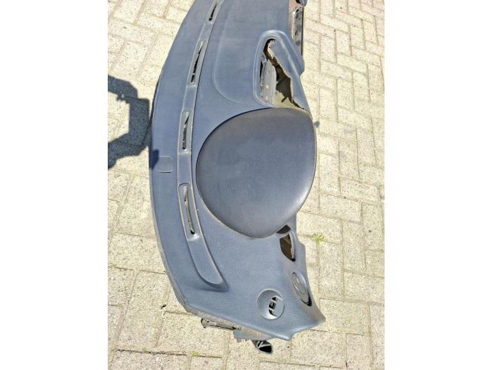 Dashboard van een Alfa Romeo Spider, Gebruikt, -, Verzenden, -