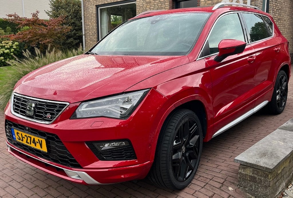 SEAT ATECA 1.4 ECO TSI FR BUSINESS INT 360 CAMERA PANO TREKH, Auto's, Parkeerassistent, 4 cilinders, Ateca, 1395 cc