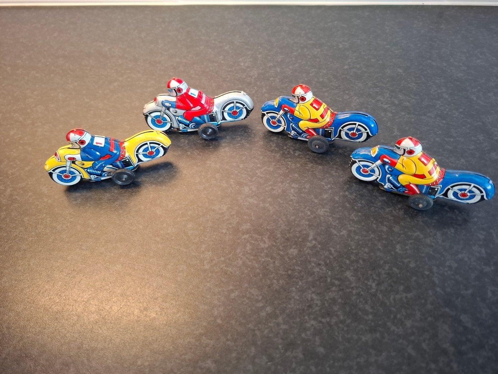 4 Vintage Blikken Speelgoed Motoren., Ophalen of Verzenden