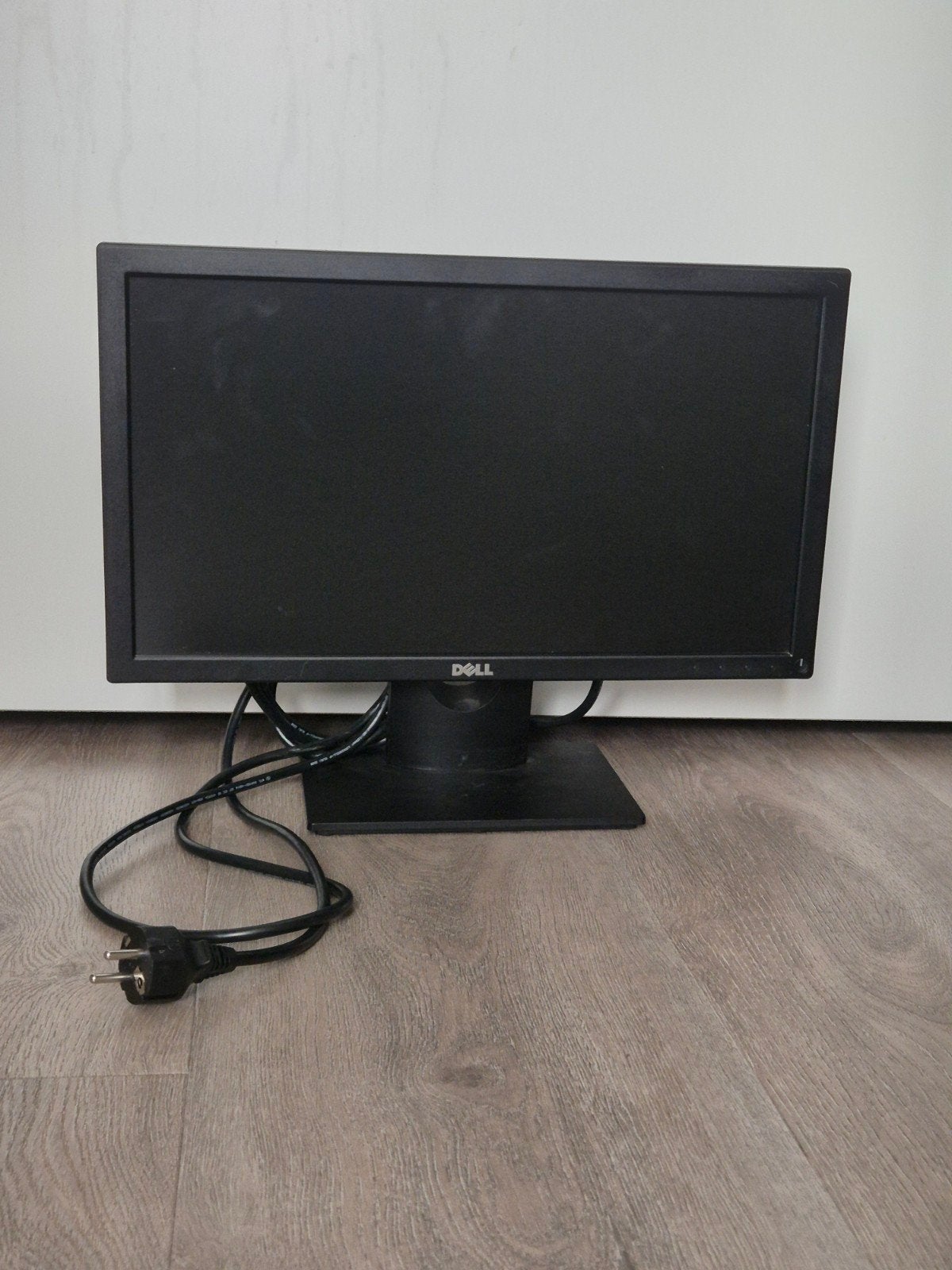 Dell monitor met toetsenbord en muis, Computers en Software, Gebruikt, Kantelbaar, Ophalen of Verzenden, Dell