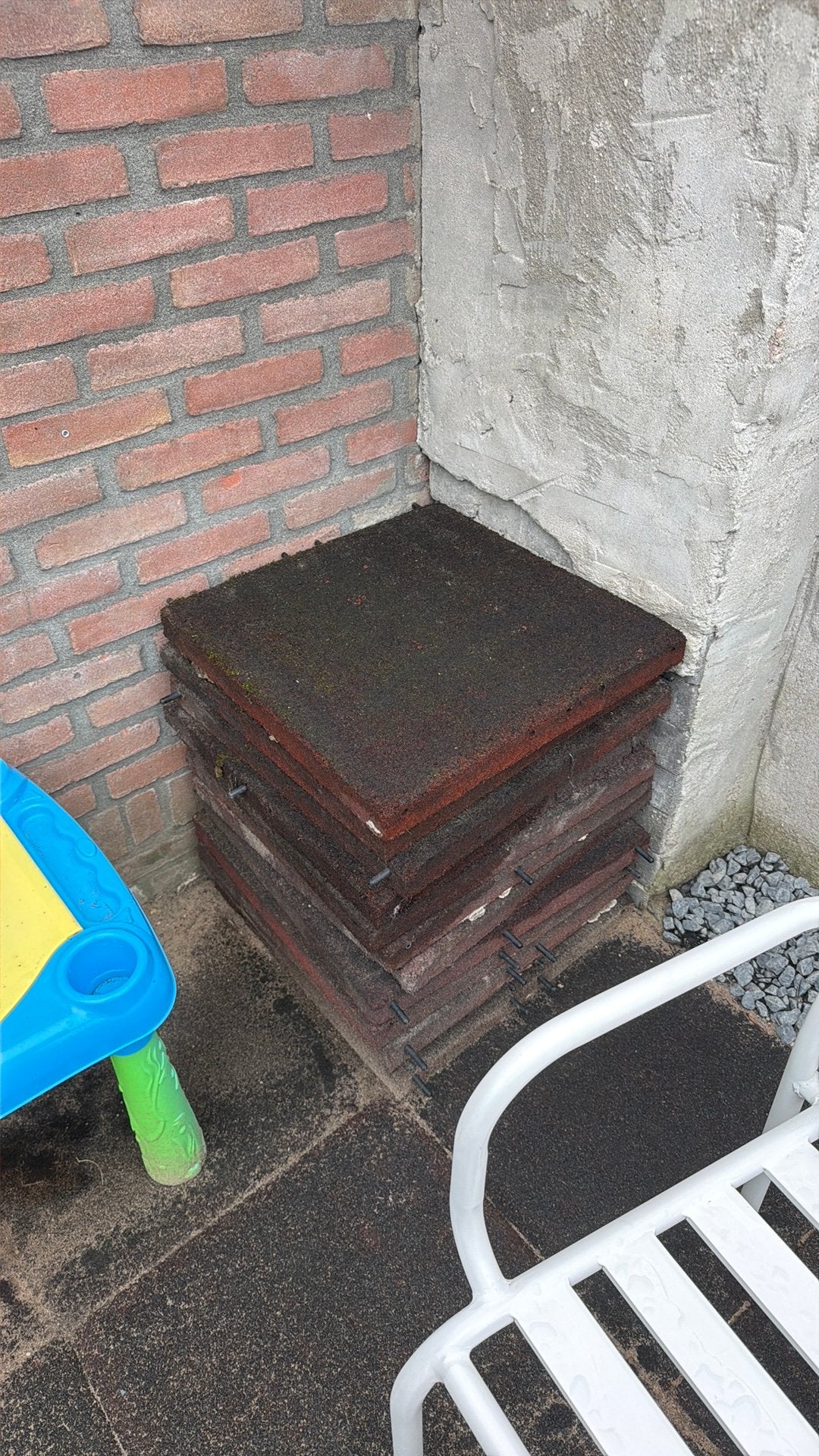 Rubberen tegels gebruikt 50 x 50, Tuin en Terras, Ophalen, Zo goed als nieuw, Overige materialen