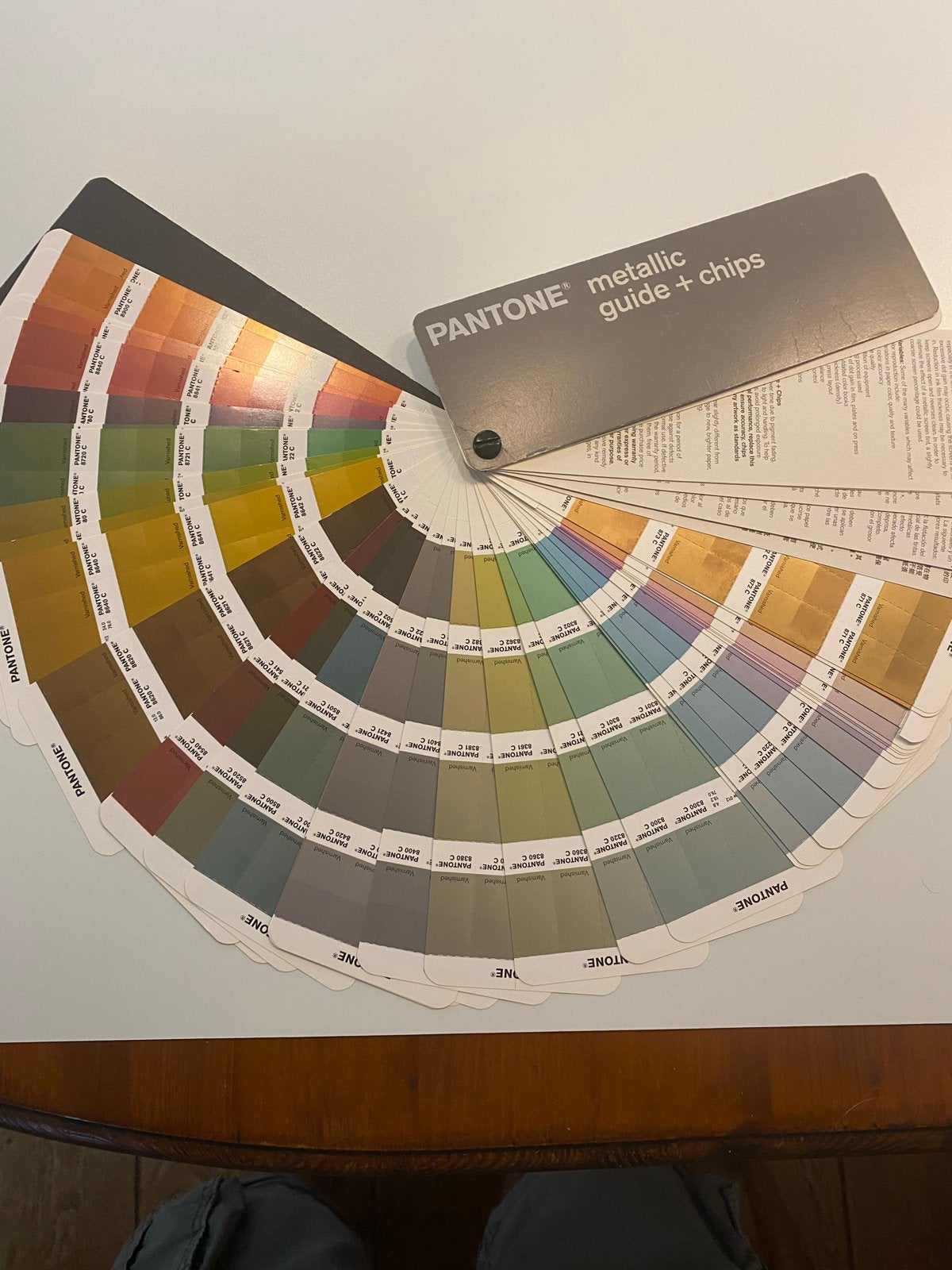 Pantone Metallic Guide + Chips kleurenwaaier, Ophalen