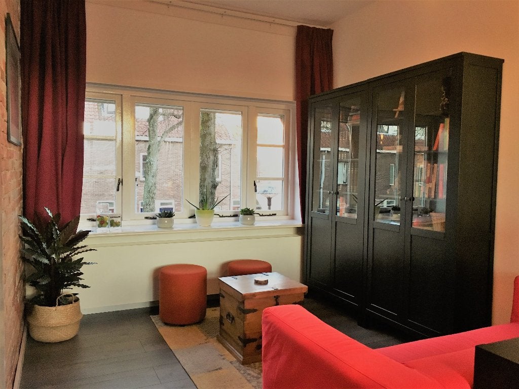 IKEA Hemnes boekenkast, Huis en Inrichting, Ophalen, Met deur(en), 50 tot 100 cm, Zo goed als nieuw
