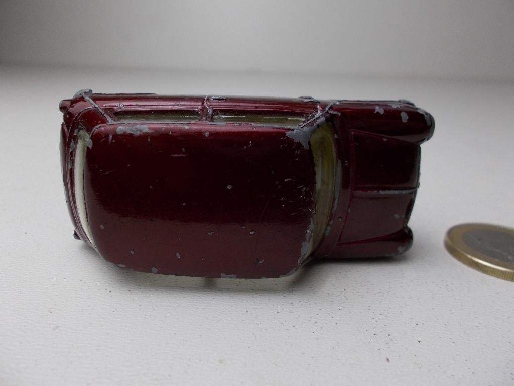 1960 Corgi Toys 226 MORRIS MINI MINOR (Maroon.) -A-., Ophalen of Verzenden, Zo goed als nieuw, Auto, Corgi