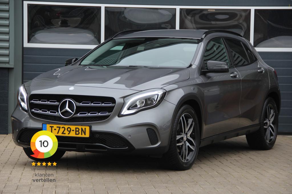 Mercedes-Benz GLA 200 Premium | Camera | Navi | Trekhaak | S, Gebruikt, Euro 6, 715 kg, Leder en Stof