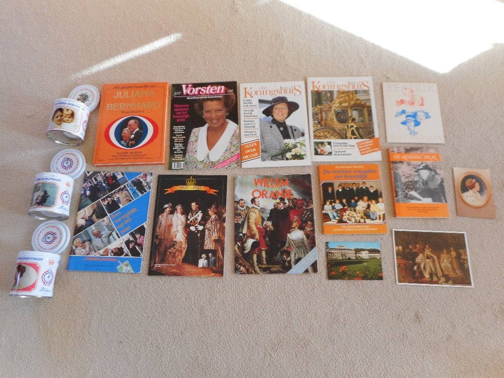 Boeken, blikken en kaarten van Koninklijk Huis, Ophalen of Verzenden, Zo goed als nieuw, Nederland, Tijdschrift of Boek