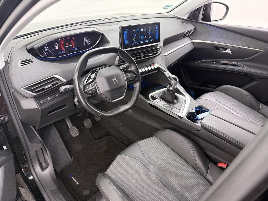 Peugeot 5008 1.2 Blue Lease Allure /Trekhaak/Cruise/Navi/Cam, Auto's, Voorwielaandrijving, Dealer onderhouden, Gebruikt, Euro 6